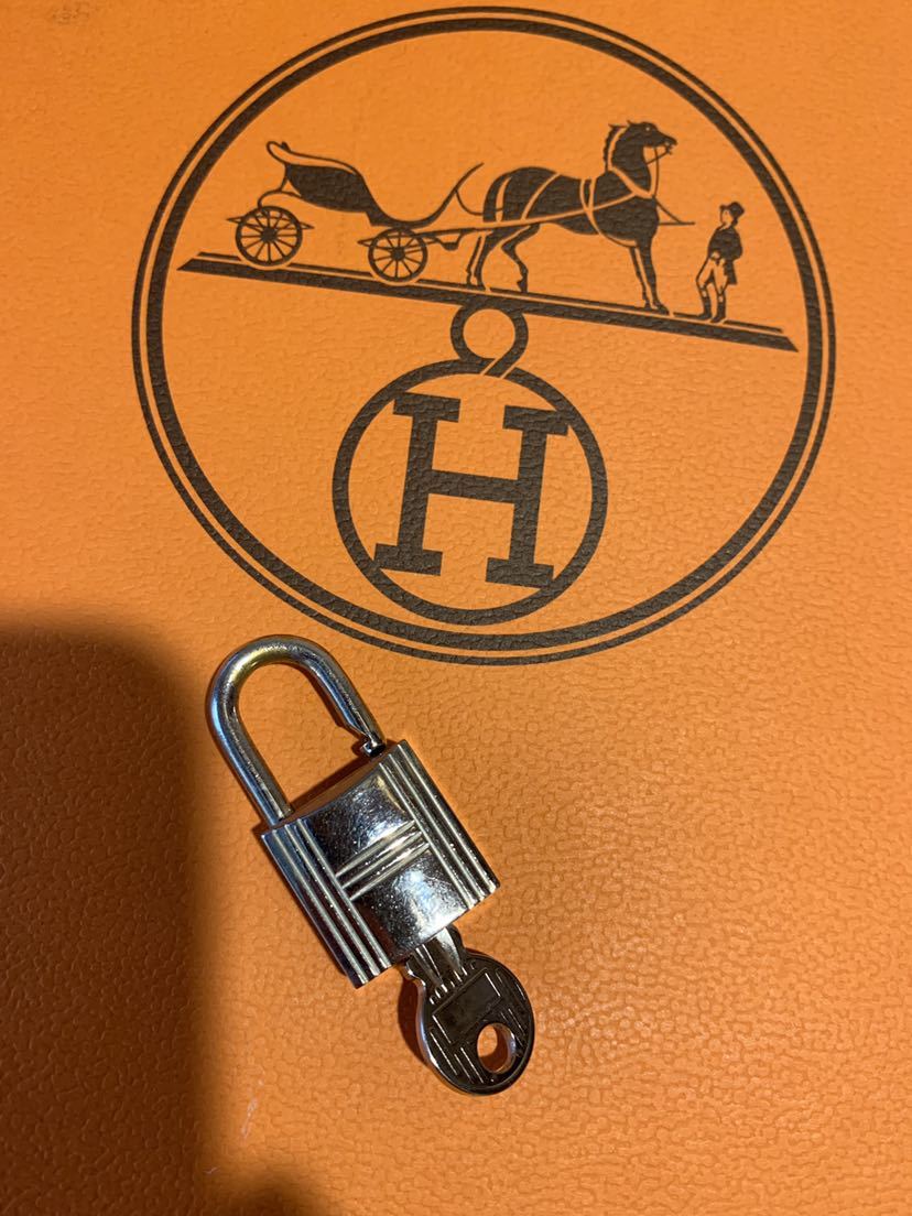 送料225円～！HERMES シルバー カデナ 鍵 NO120 エルメス HERMES