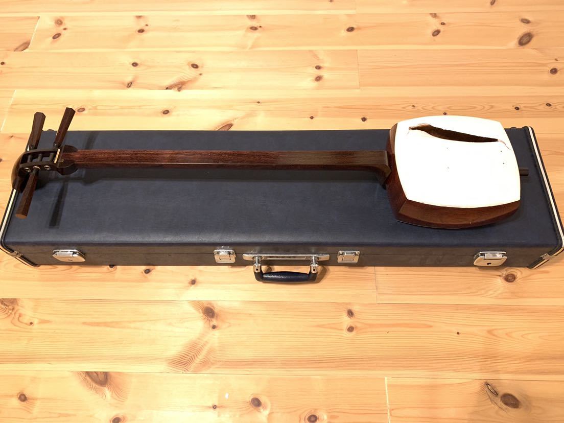 高級三味線 中棹 中古 美品 ハードケース付き 16IT高岡07019F三味線☆中