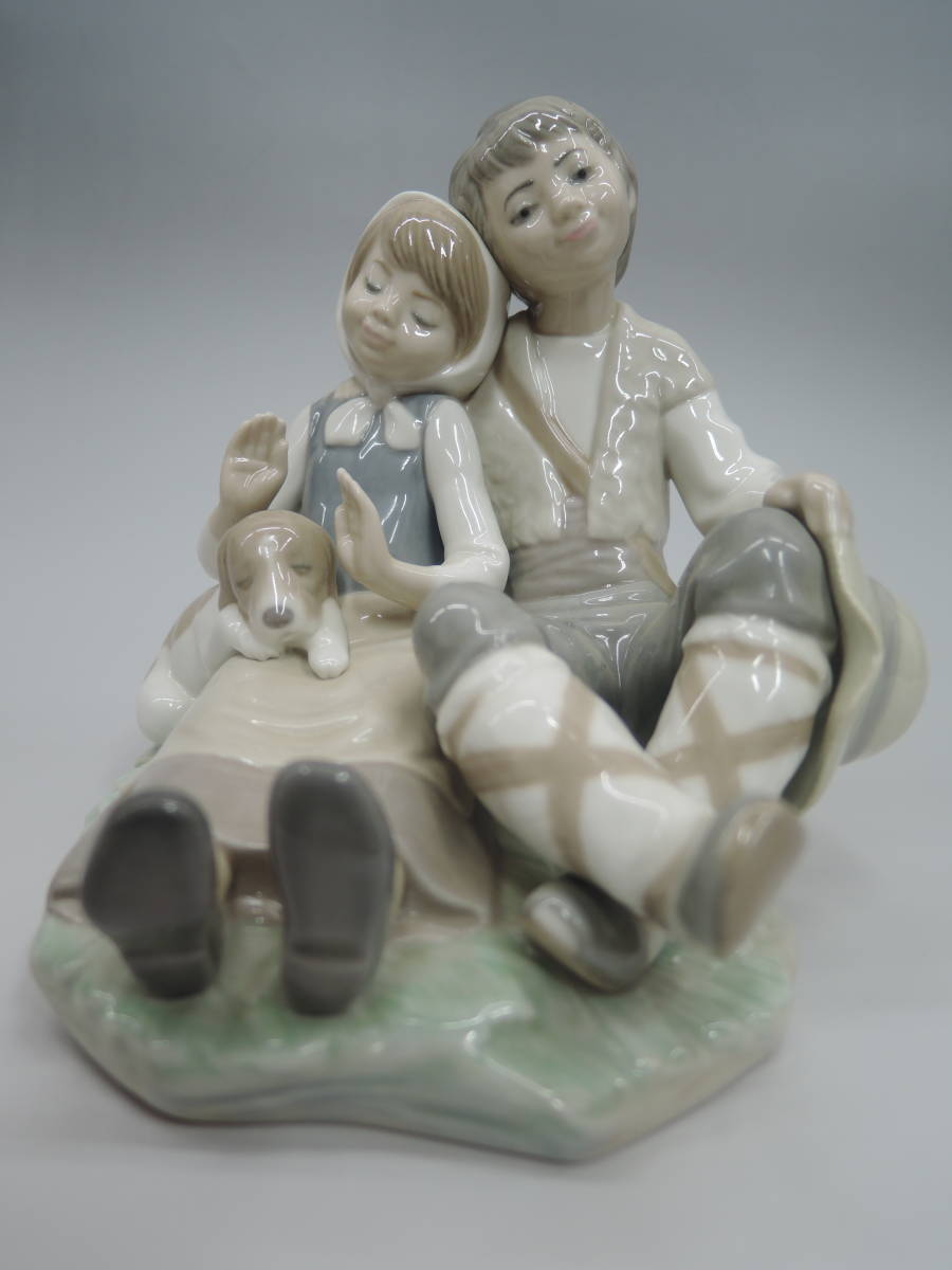 【美品】Lladro 犬 リヤドロ 陶器 LLADRO リヤドロ 犬 恋人 デート 美品 希少 陶器 アンティーク