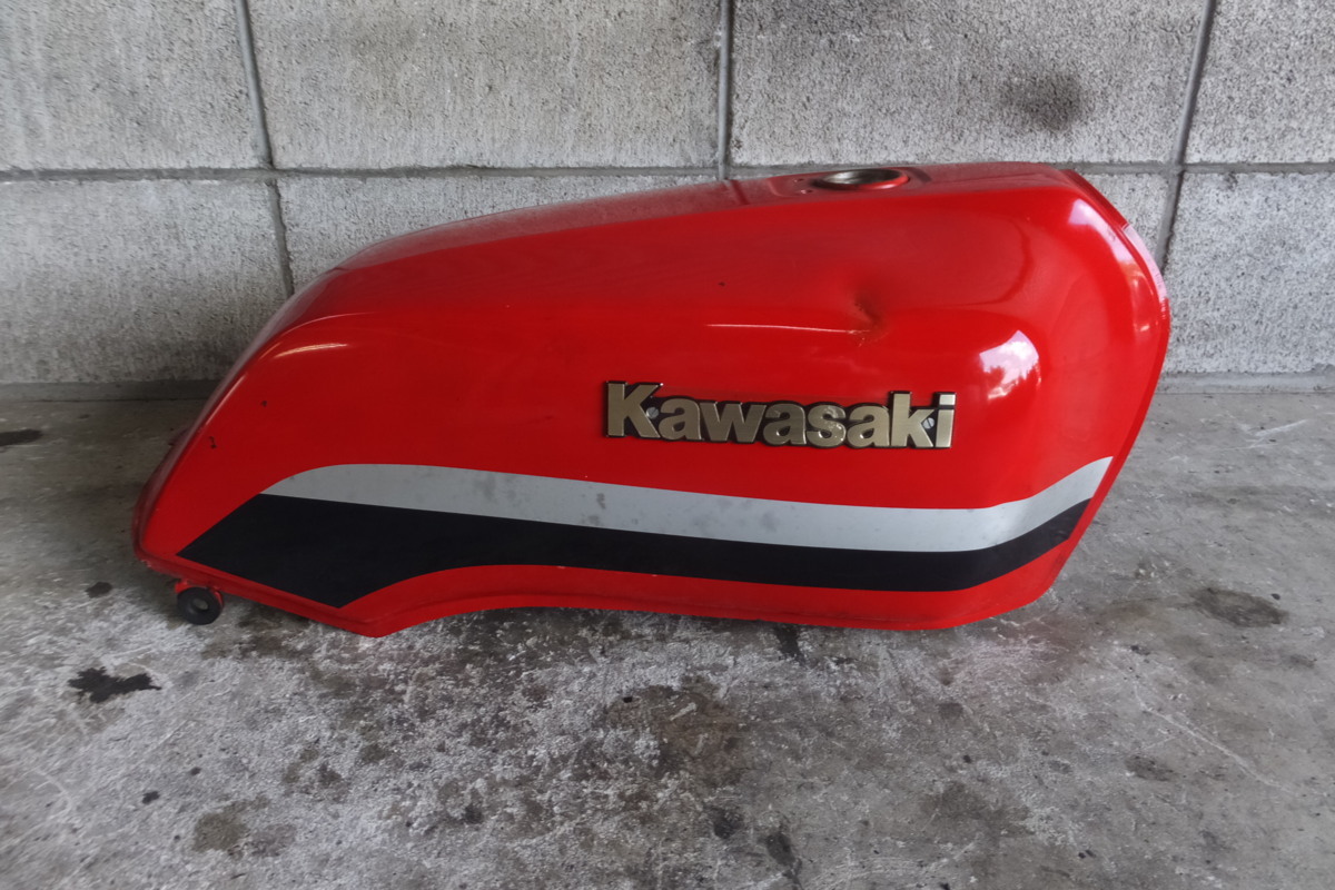 Z400GPタンク カワサキ 当時物 傷