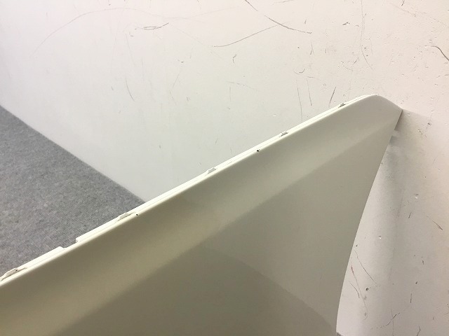 ノア/ヴォクシー/ハイブリッド ZRR80W/ZRR85W ZWR80W Si/ZS 純正 リアバンパー 52159-28630 ▼9743/77