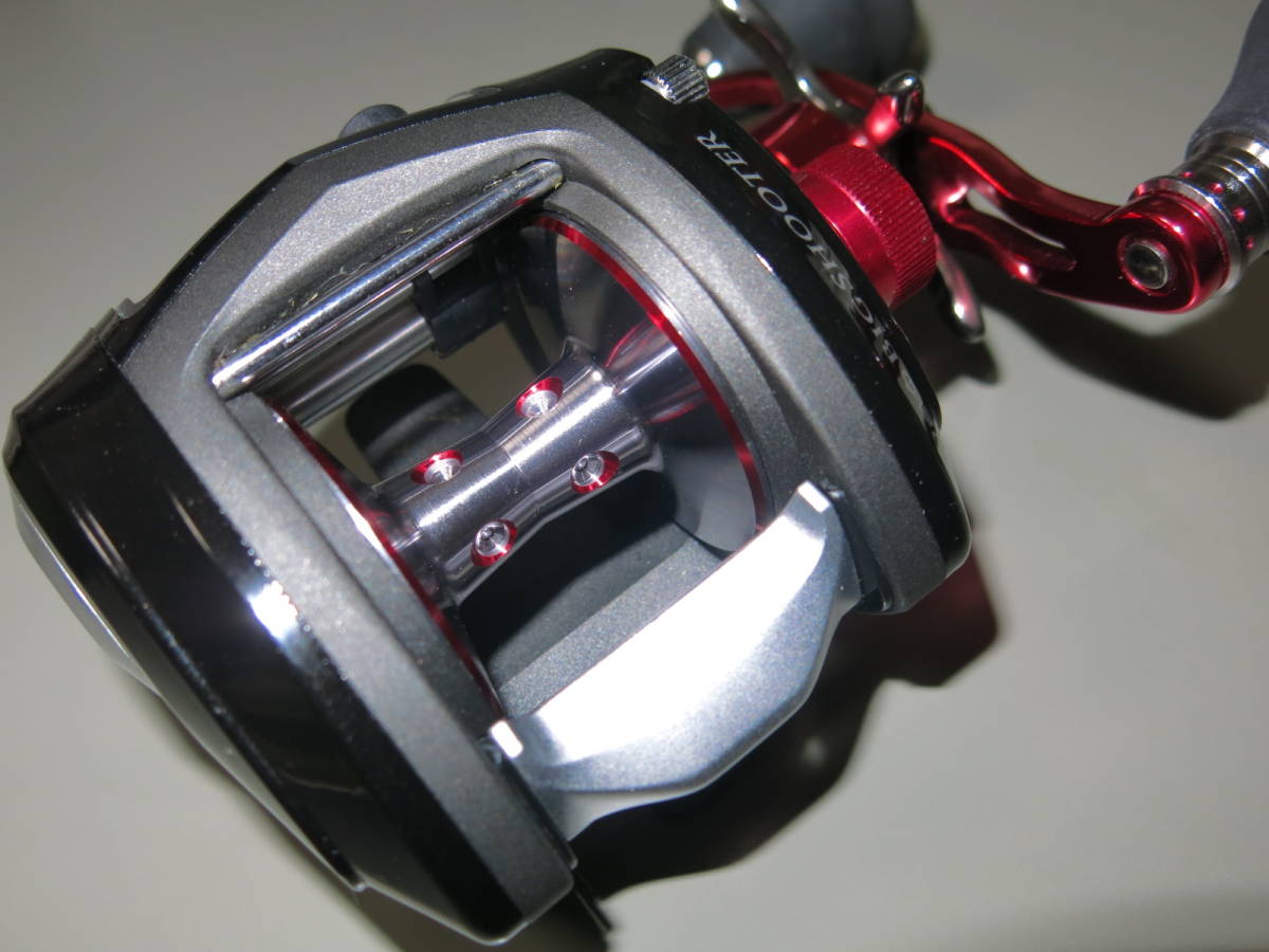 美中古 Abu ビッグシューターRev.右ハンドル 美中古 Abu ビッグ