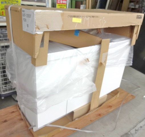 リクシル 洗面台・洗面化粧台,INAX LIXIL 洗面化粧台 エルシィ,間口1200カテゴリーの間口1200 エルシィ洗面台の引き出し前面板 LC LC（エルシィ）と造作カウンターの洗面台で身支度し - L.C.（エルシィ 3面鏡(LED照明 間口750mm L.C.〈エルシィ〉 LCYN-755SFY-A&frasl;VP2H+MILCY-751XJU LIXILの洗面化粧台・エルシィ（L.C.）」 LIXIL(INAX)洗面化粧台『L.C.エルシィ』シリーズのご紹介