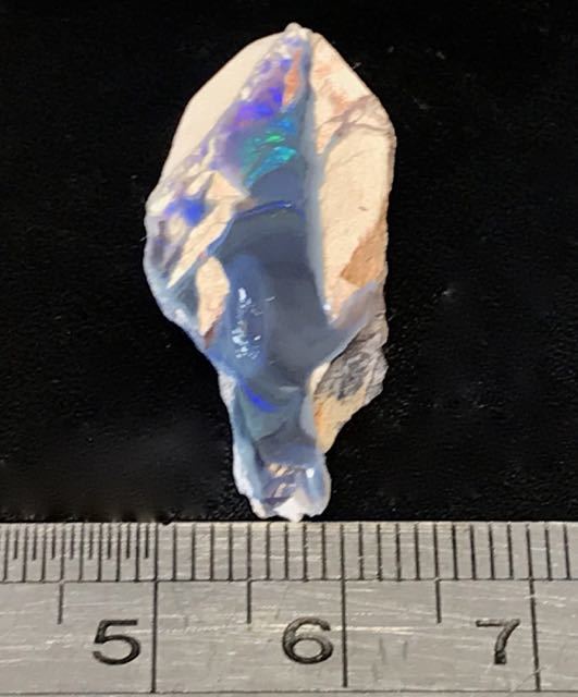 16.05ct ブラックオパール 原石　表面研磨済み