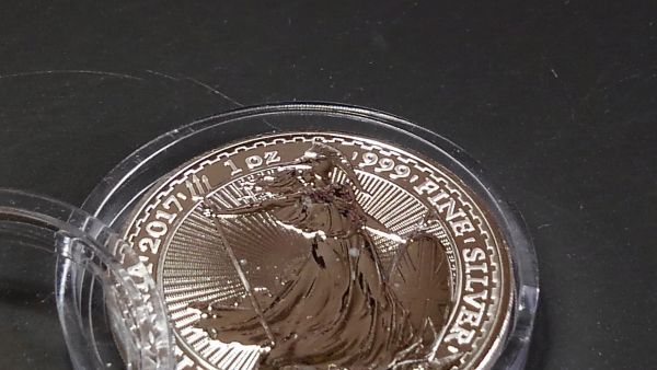 イギリス ブリタニア 1オンス 2ポンド 銀貨 2017年 未使用 【公式