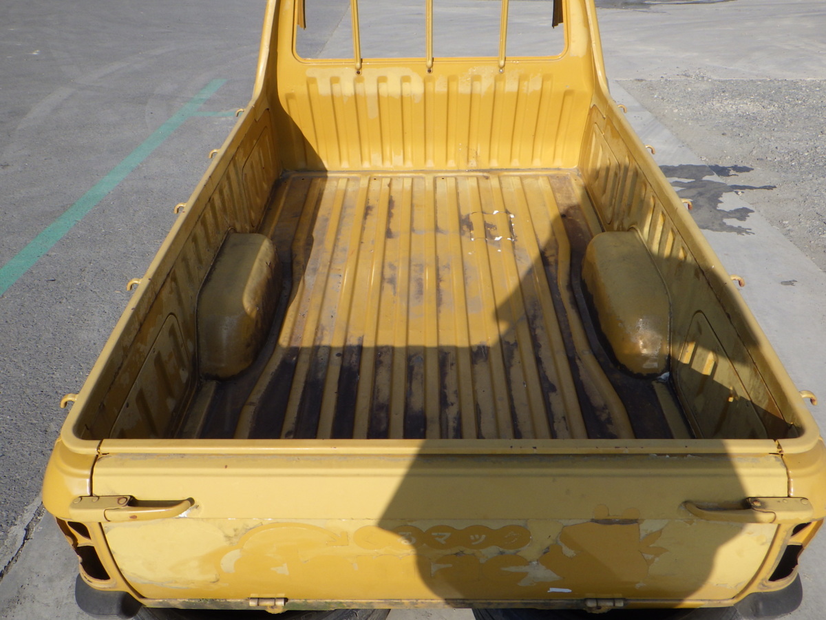 引き取り限定 日産 サニートラック L-GB122 車体 ボディ ハーフカット リア