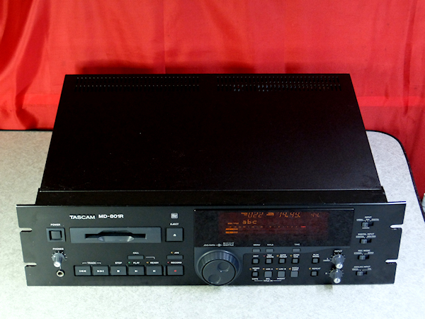☆ 完動品 使用時間少 TASCAM MD-801R 業務用MDデッキ 3Uラック対応