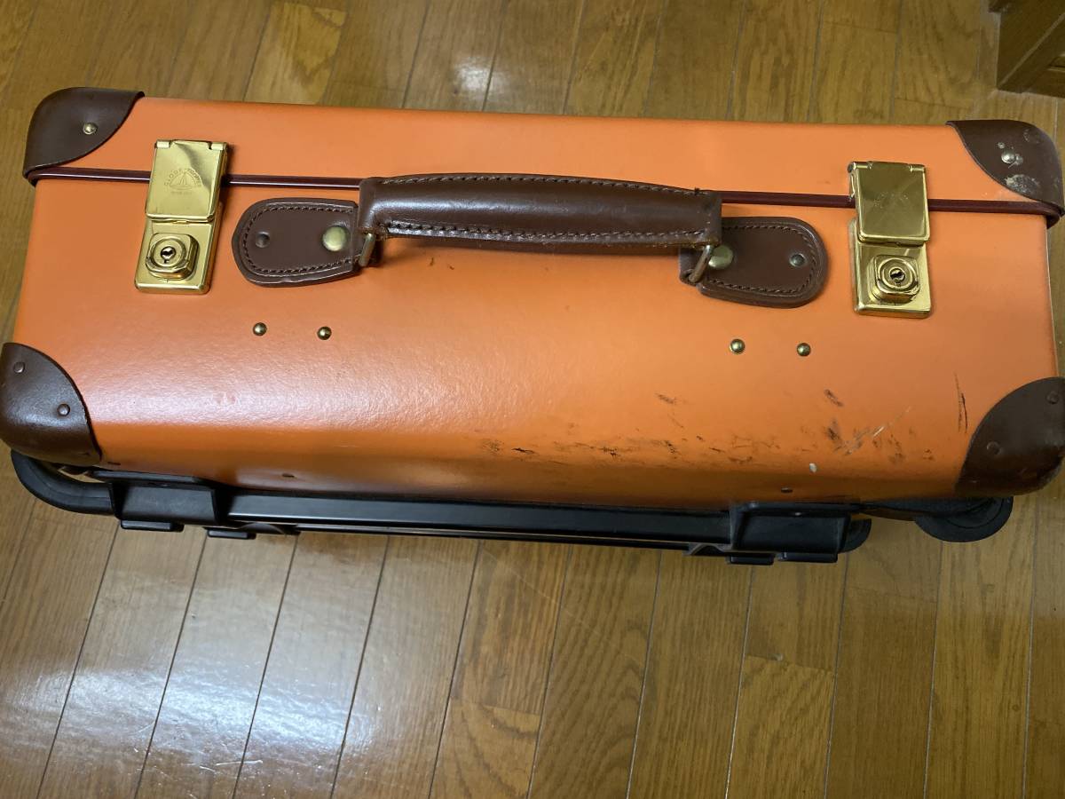 グローブトロッター 18インチトロリー キャリーケース Globe Trotter
