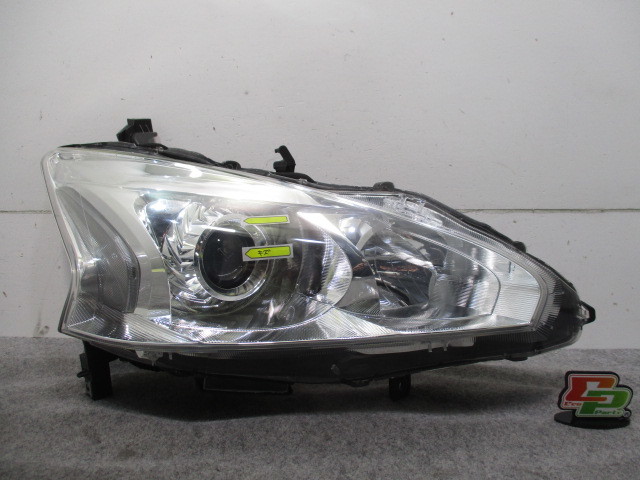 日産 ティアナ L33 右 ヘッドライト 純正 HID D2S バラスト付