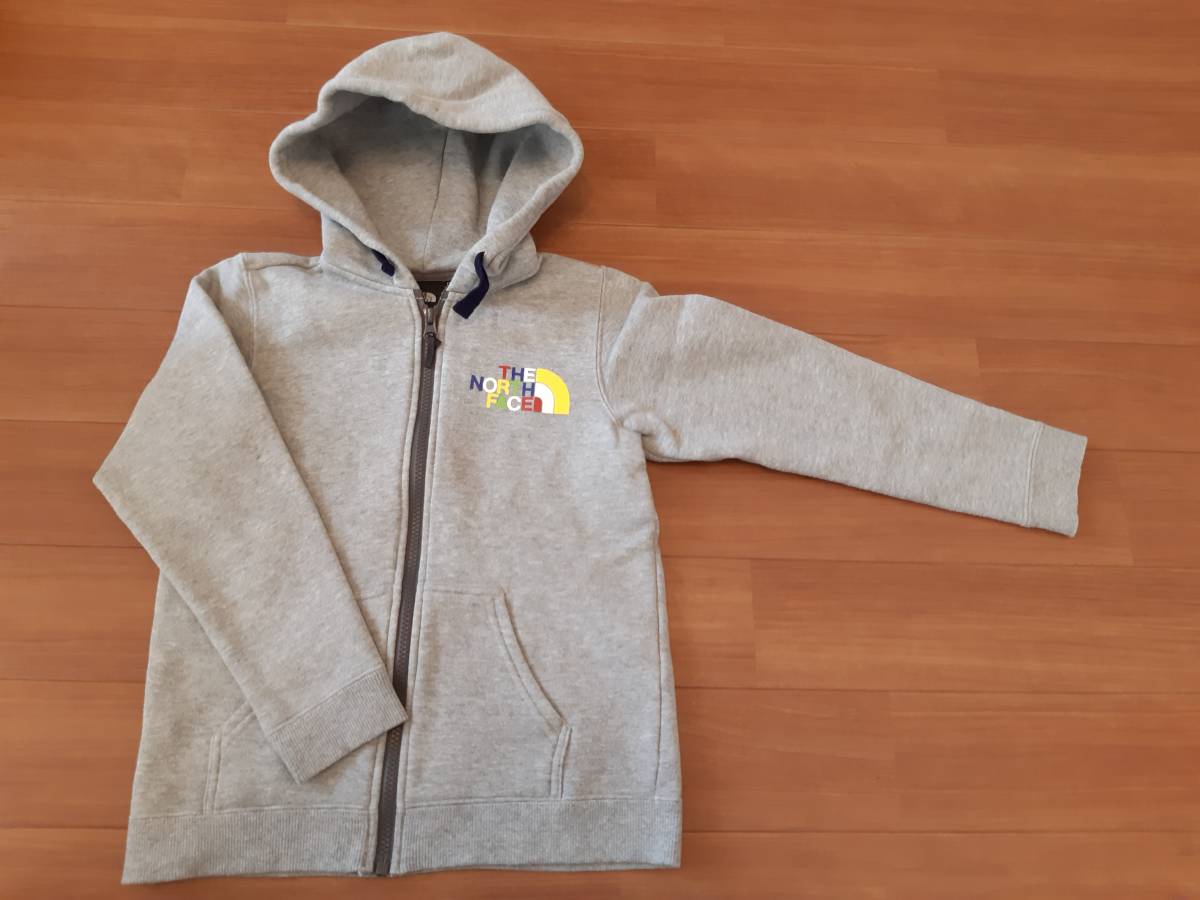 【送料込み】ザ・ノース・フェイス パーカー 裏起毛 グレー (サイズ：130)_1