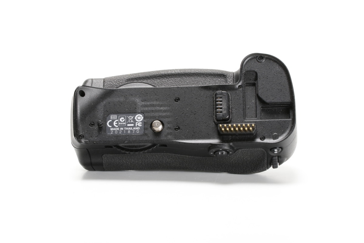 ●○NIKON マルチパワーバッテリーパック MB-D10 // bbdigitals○●