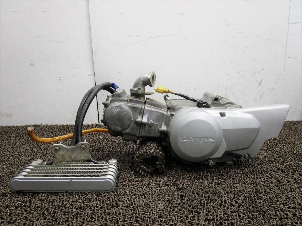  ダックス50 エンジン SF91 社外 タケガワ製 オイルクーラー AB26 始動確認済み OH素材に ホンダ AB26E DAX(エンジン本体)｜売買されたオークション情報、yahooの商品情報をアーカイブ公開 - オーク ホンダ用