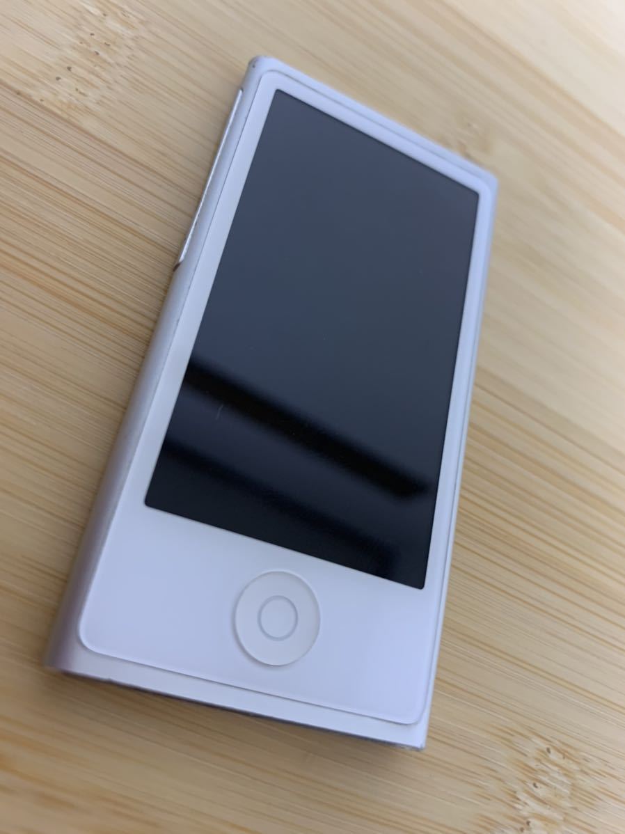 iPod nano 第7世代 16GB シルバー 動作品 初期化済み iPod nano 第7