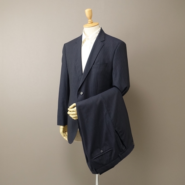 美品*HUGO BOSS/ヒューゴボス/52/XL相当/travel/イタリア製生地2B