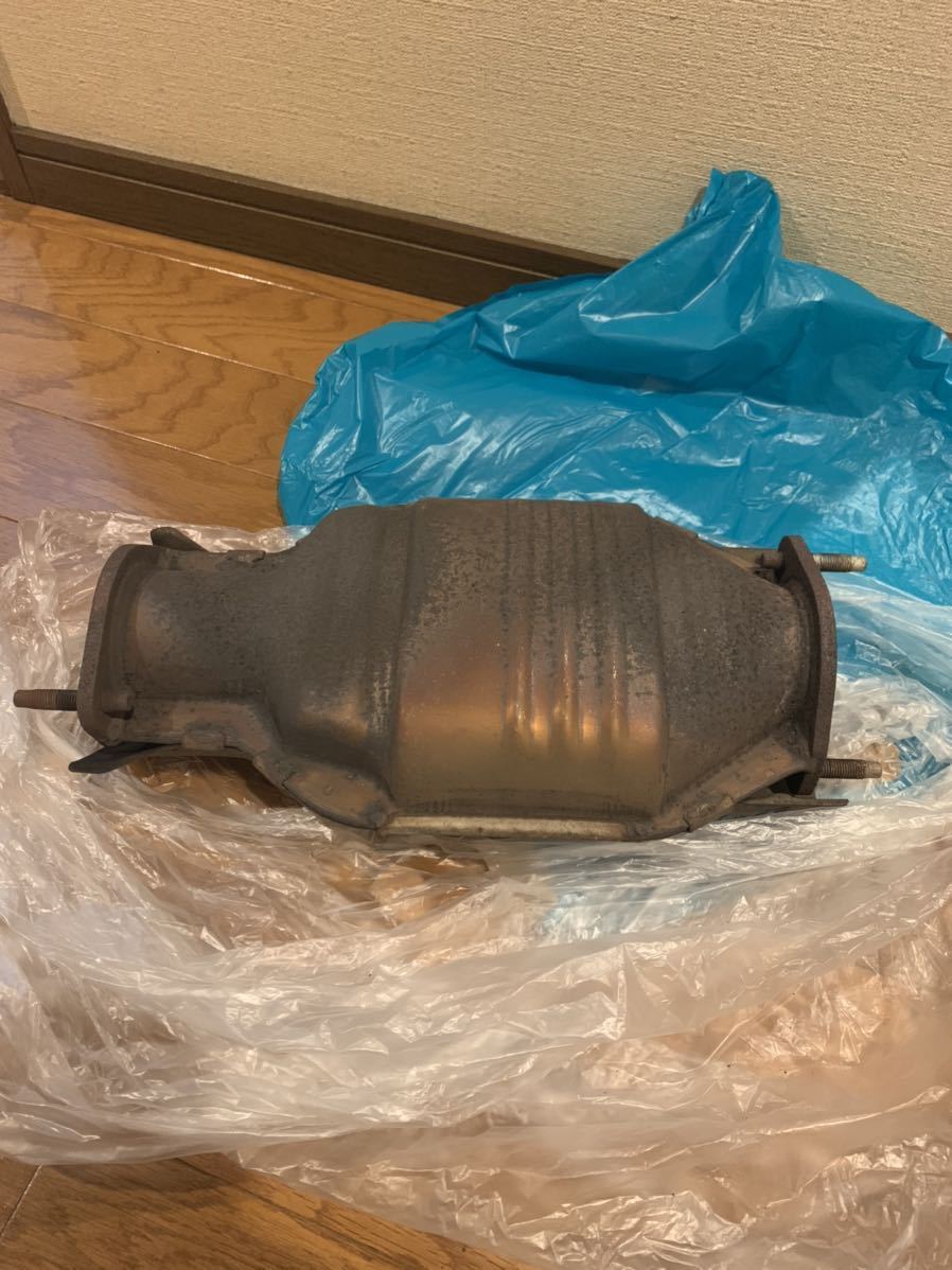 ER34 | スカイライン 純正触媒 er34 触媒 rb25det やや傷や汚れあり