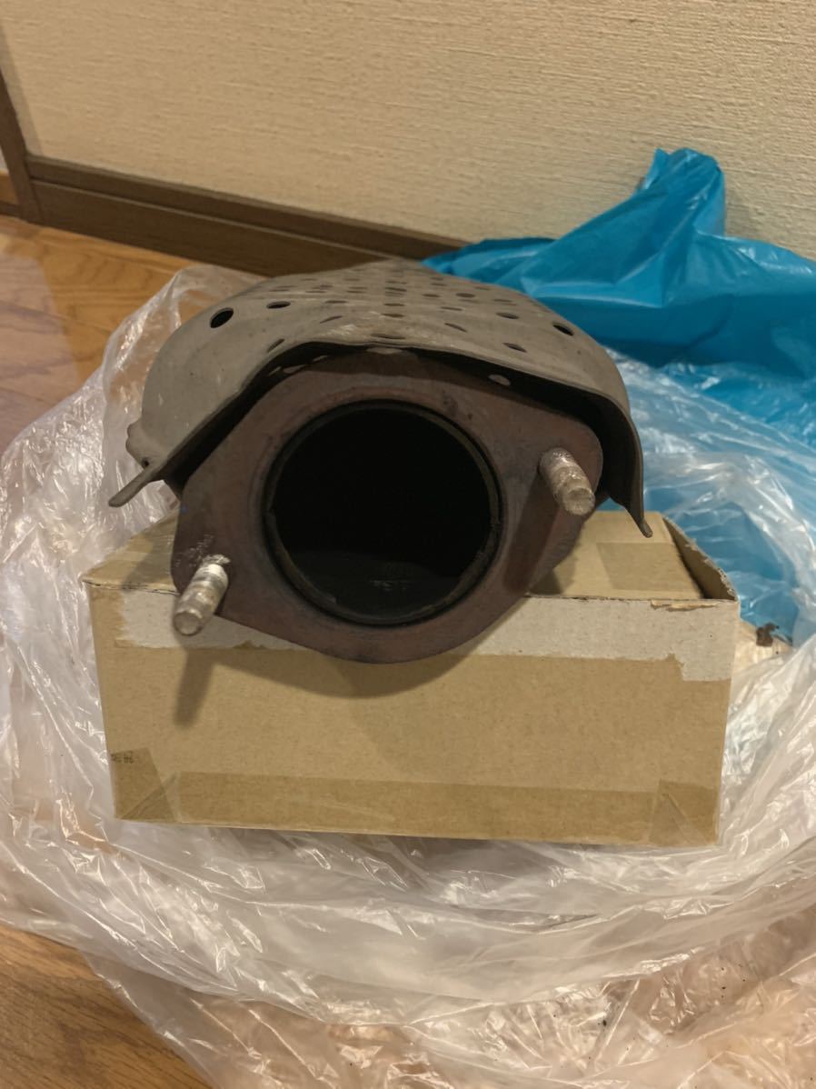 ER34 | スカイライン 純正触媒 er34 触媒 rb25det やや傷や汚れあり