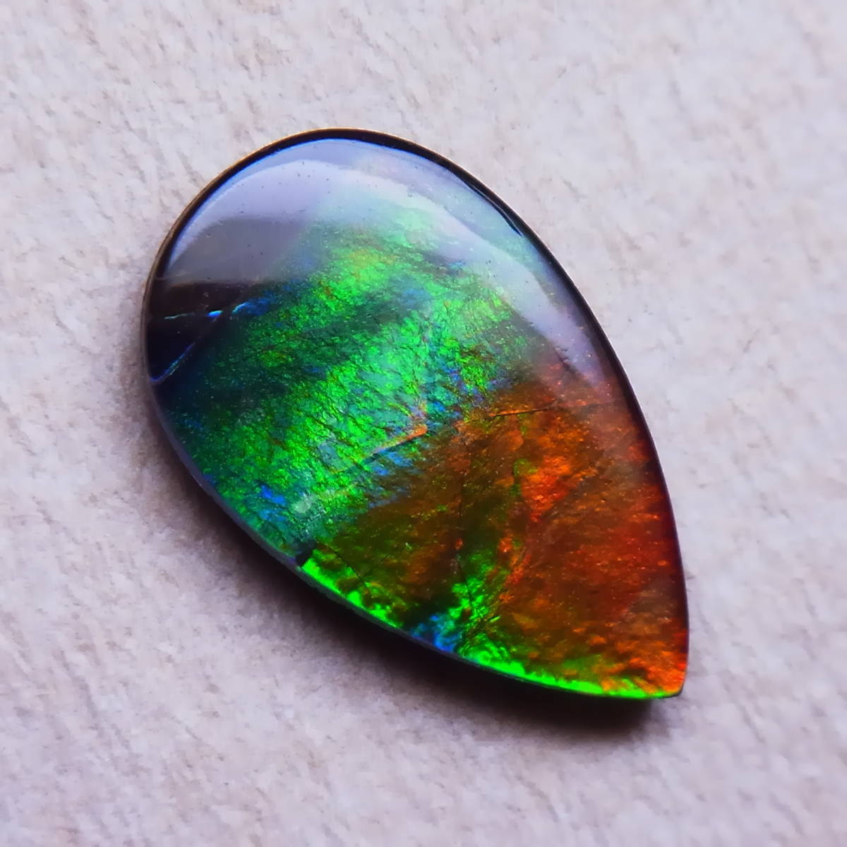 アンモライト トリプレットルース Ammolite Triplet 18x11mm 【公式通販】