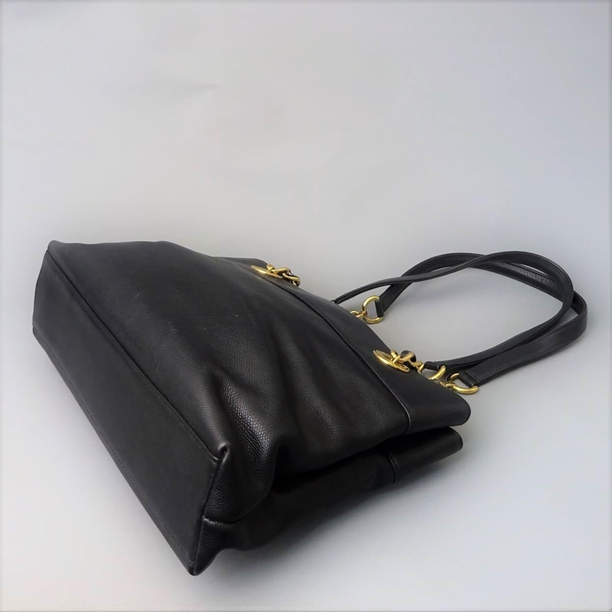 本物□MCM□ブラックレザー/ゴールド金具□チェーンショルダートート 
