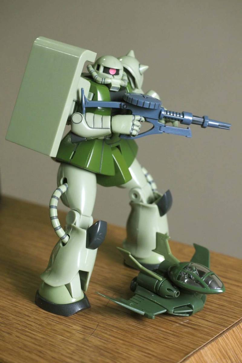 超合金 1/144 可動戦士 量産型ザク 同スケールのドップ付 MS-06 GD-26