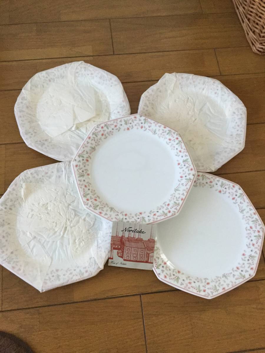 ノリタケ - 5枚セット メルカリ Noritake 八角形の青い花模様の皿