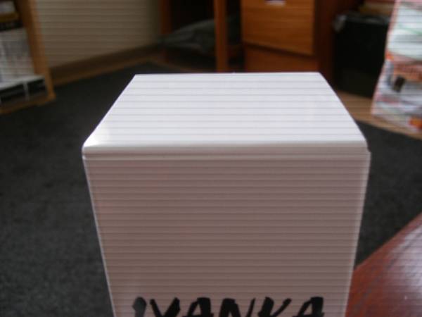 新品　未使用　イヴァンカ　クリアールエッセンス　１４０ｇ ヘアケア パサつき予防 洗い流さないトリートメント　タバコは吸いません_2