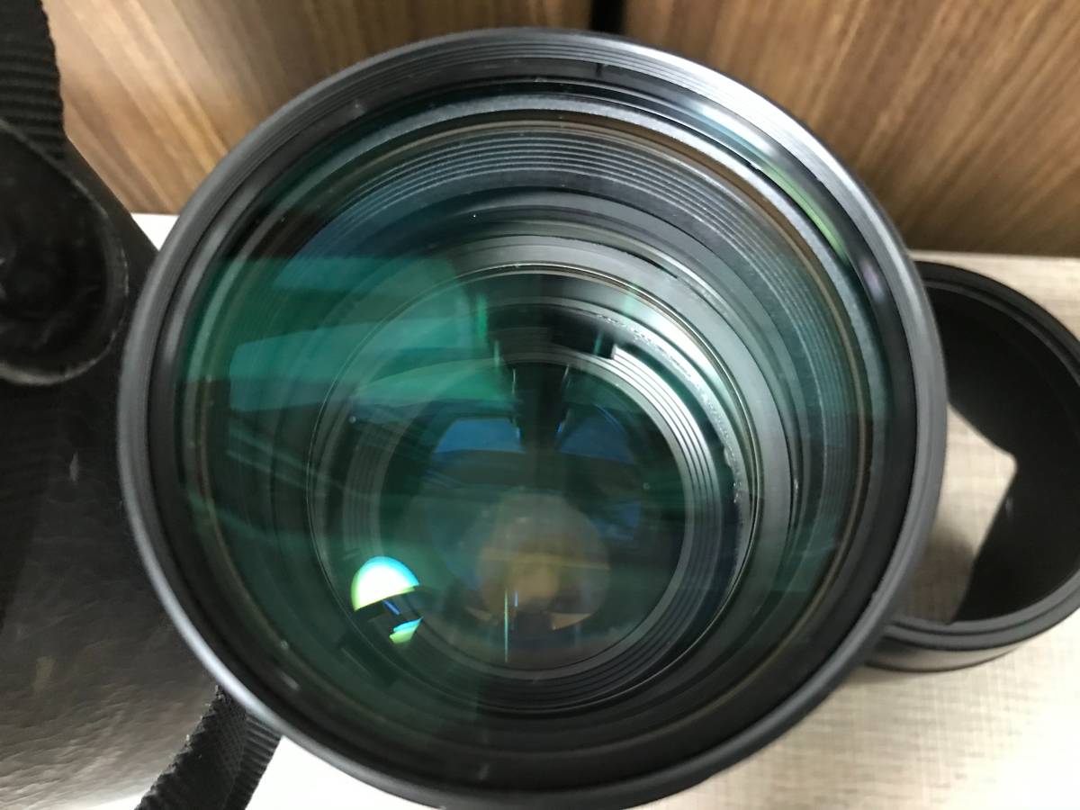 USM Canon 70-200mm EF IS Lens f⁄2.8L L II Telephoto Zoom : F2.8