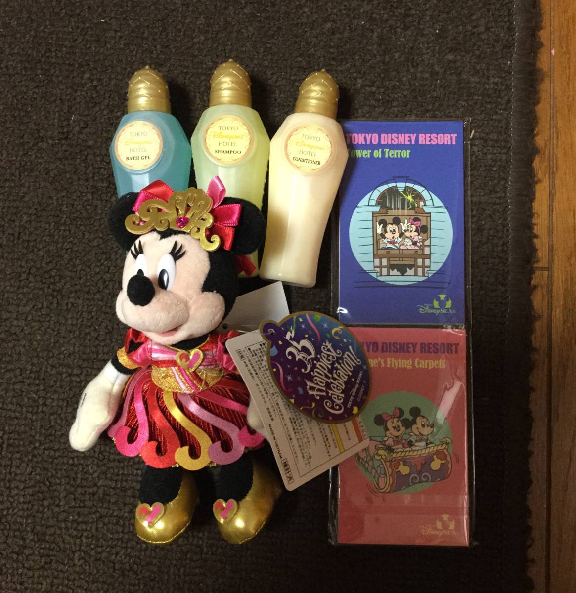 【新品】ディズニー35周年ミニーヌイグルミバッジ、メモ帳、アメニティ3点セット_1