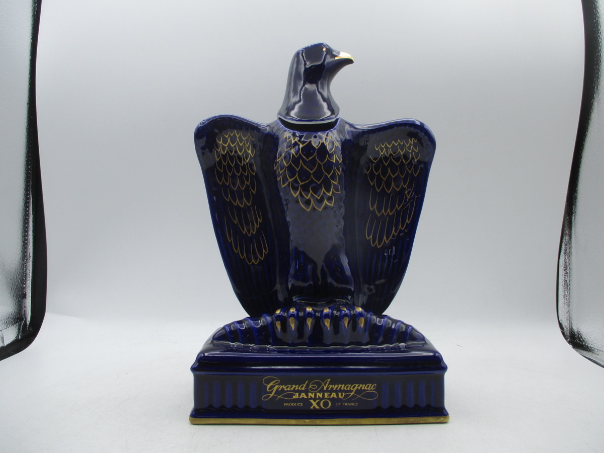  古酒 JANNEAU XO GRAND ARMAGNAC ジャノー イーグル 陶器 青 アルマニャック ブランデー 未開栓 C76008(アルマニャック)｜売買されたオークション情報、yahooの商品情報をアーカイブ公開 - オークファ アルマニャック