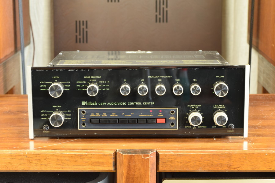 McIntosh マッキントッシュ C34V コントロールセンター プリアンプ McIntosh C34V マッキントッシュ プリアンプ コントロールアンプAV