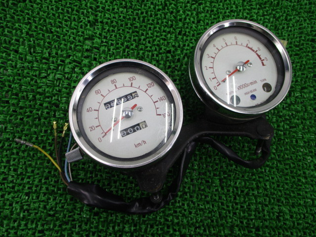 SR400 （1JR）から取外し　純正メーター　スピードメーター　タコメーター 中古 ヤマハ 純正 バイク 部品 SR400 メーター 純正 1985年式外し 1JR