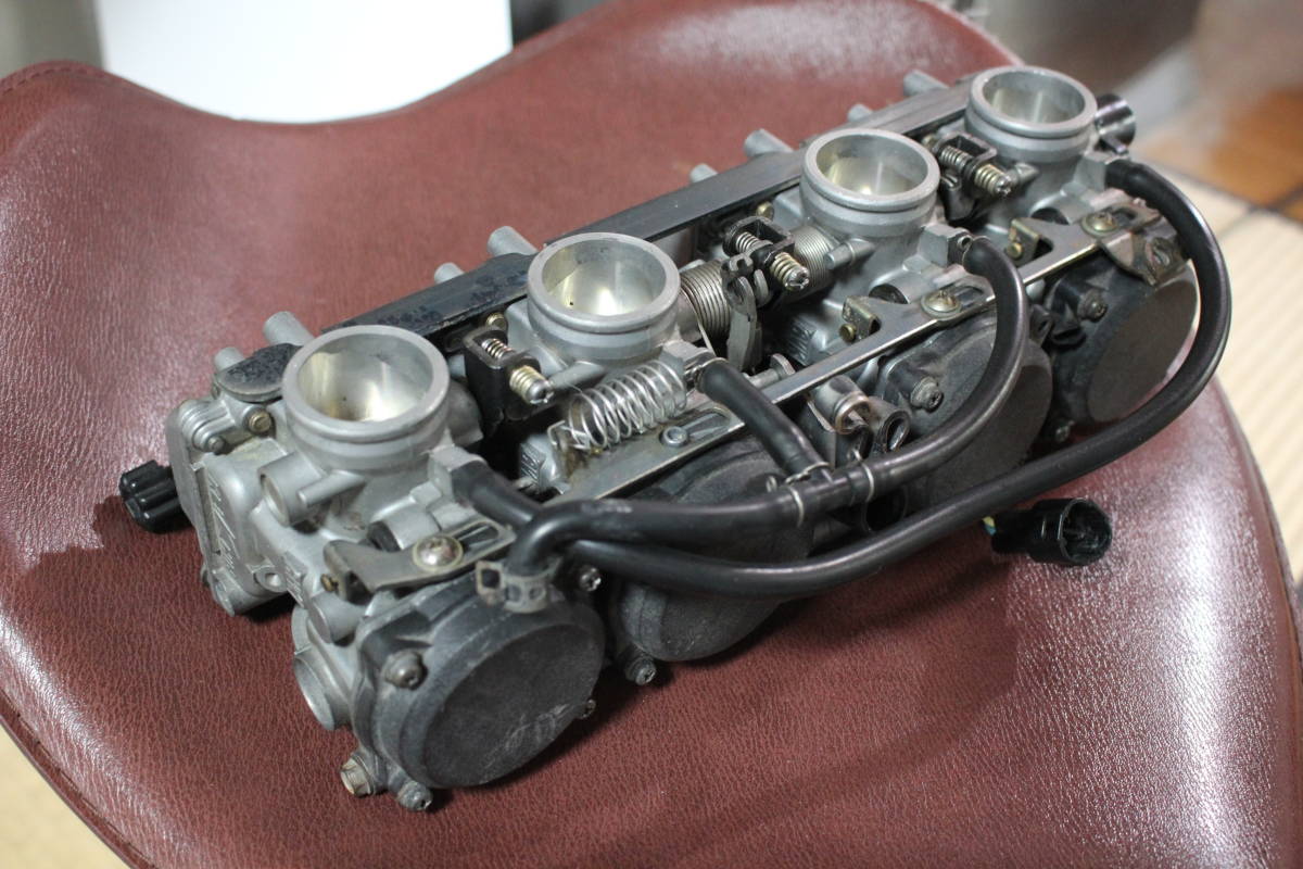 送料 ￥1200 カワサキ ゼファー400 カイ 改 χ KAI 純正 キャブレター 