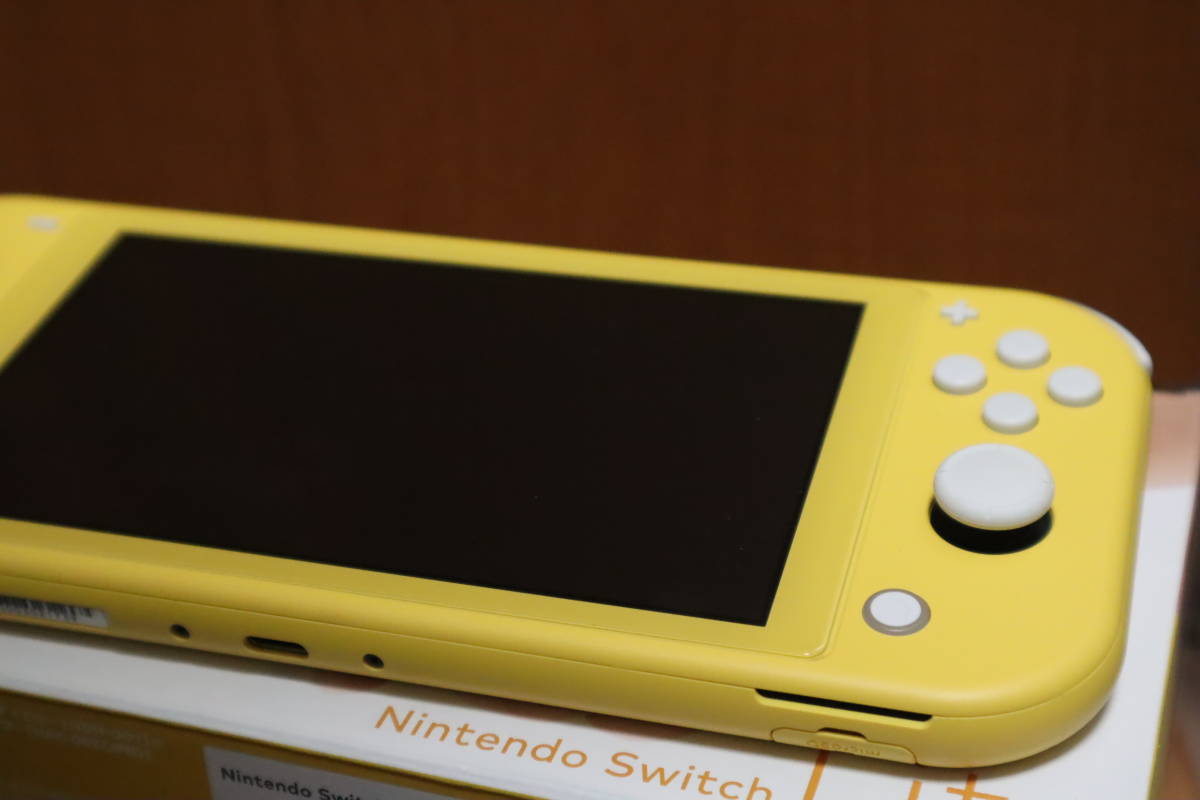 Nintendo Switch LITE 本体 イエロー 新古品 美品 品 任天堂スイッチ