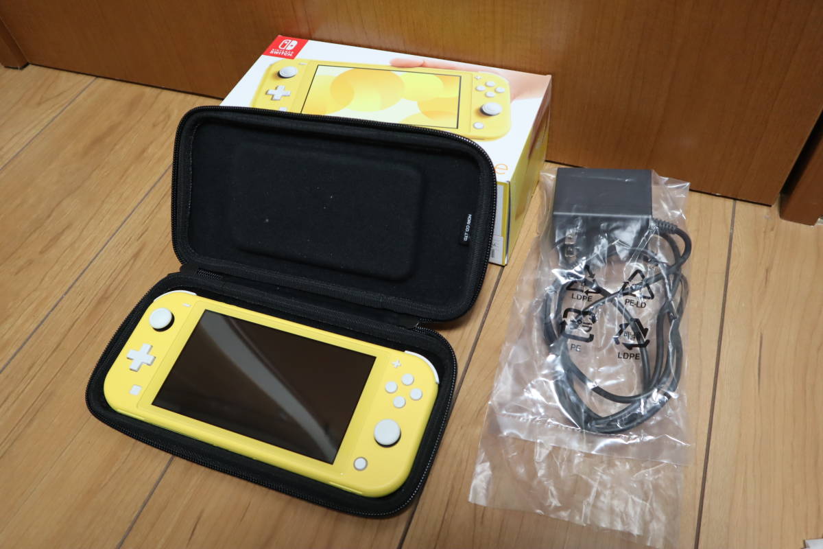 Nintendo Switch LITE 本体 イエロー 新古品 美品 品 任天堂スイッチ