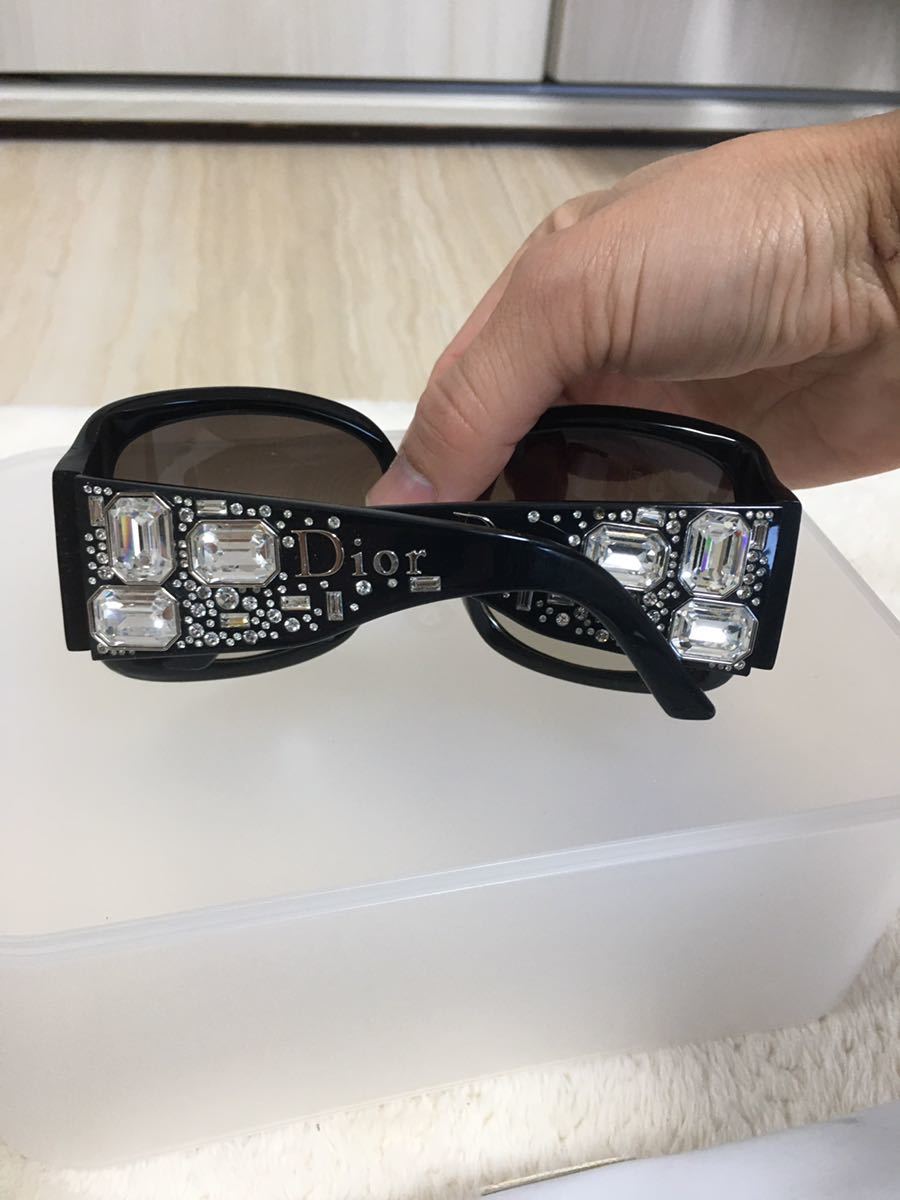【正規品，新作】 Dior サングラス スワロフスキー ディオール 浜崎あゆみ着用 ヴィトン グッチ好きにはオススメ(サングラス)｜売買されたオークション情報、yahooの商品情報をアーカイブ公開 - オークファン 服飾小物