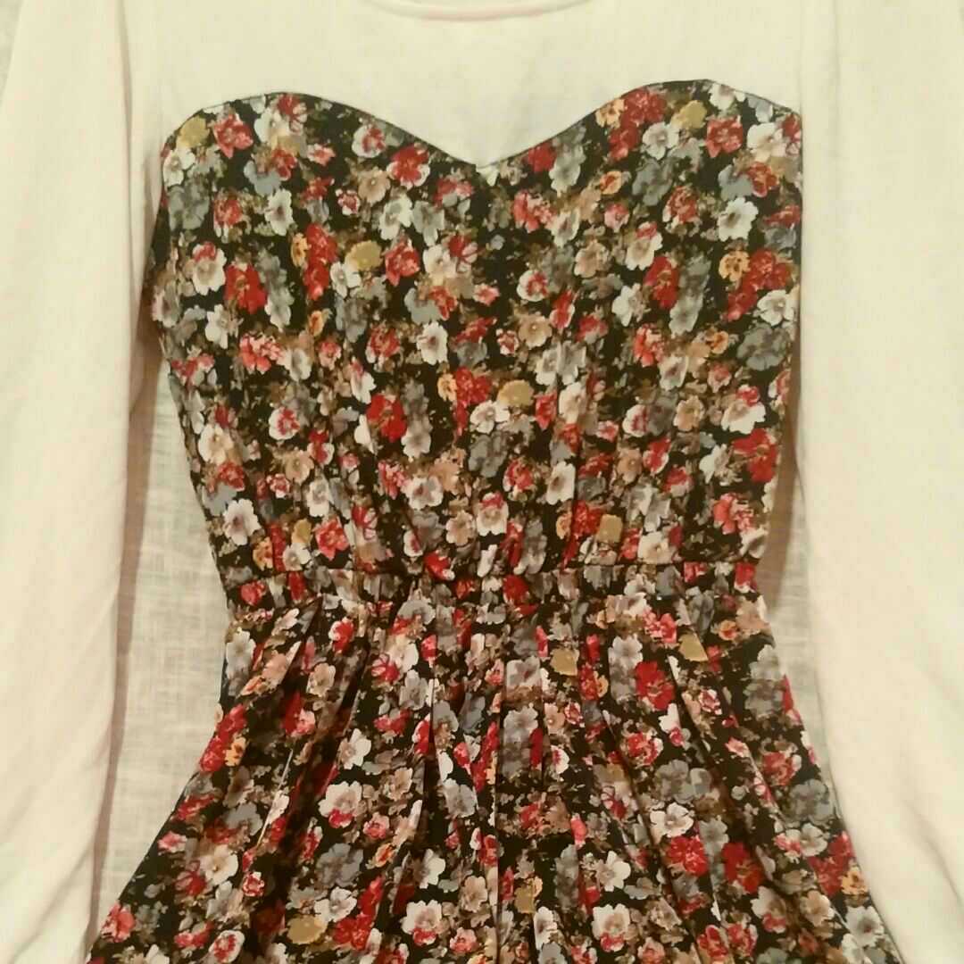 可愛い チュニックワンピース 着丈首から80 肩幅36 素人採寸 胸元から袖ま ホワイト 他黒地に花柄 商品説明熟読必須 Mサイズ 売買されたオークション情報 Yahooの商品情報をアーカイブ公開 オークファン Aucfan Com