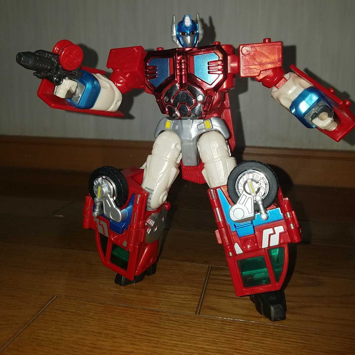 トランスフォーマー スーパーファイヤーコンボイ ゴッドマグナス 