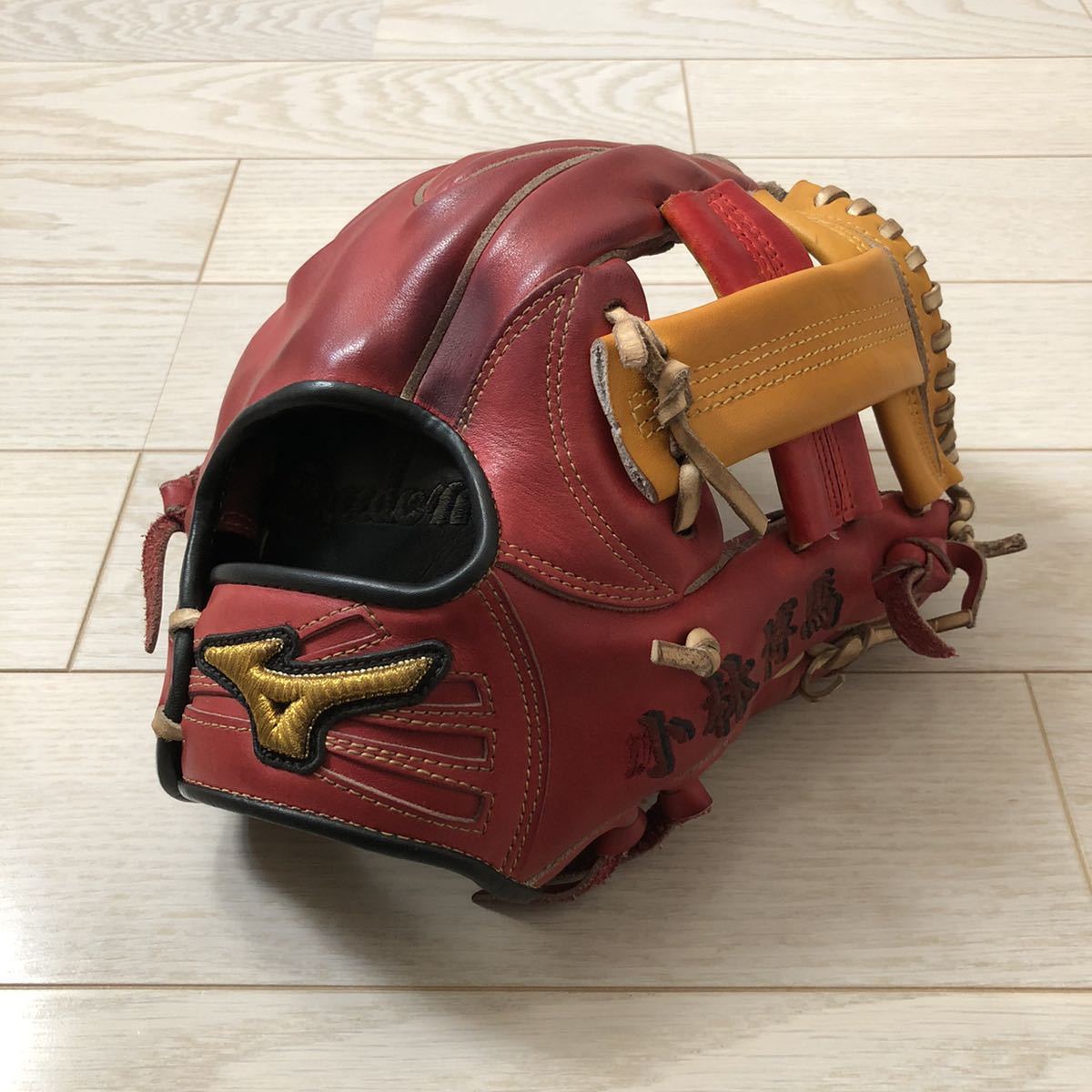  ミズノプロ 軟式 野球 オーダーグローブ 内野手用 レッド 刺繍有 王冠スタイル ウェブ変更 ミズノ MIZUNO(内野手用)｜売買されたオークション情報、yahooの商品情報をアーカイブ公開 - オーク 大人用