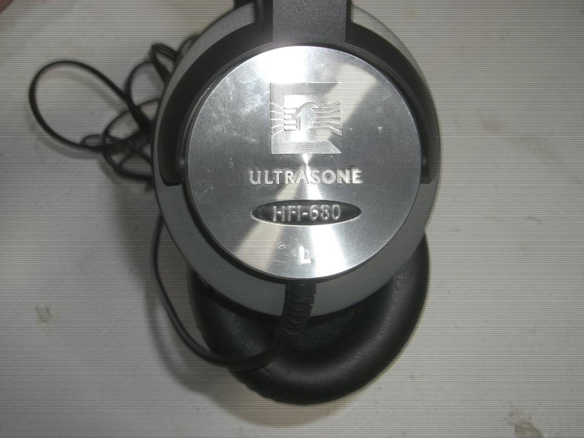 ULTRASONE HFI-2400 中古送料込み ULTRASONE HFI-2400 オープン型