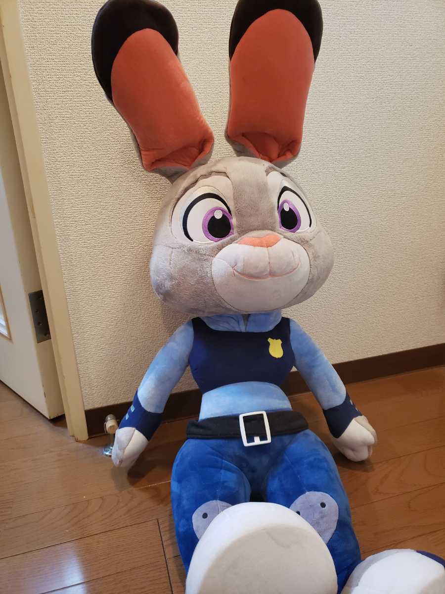 Disney希少　ズートピアのジュデイ　特大ぬいぐるみ