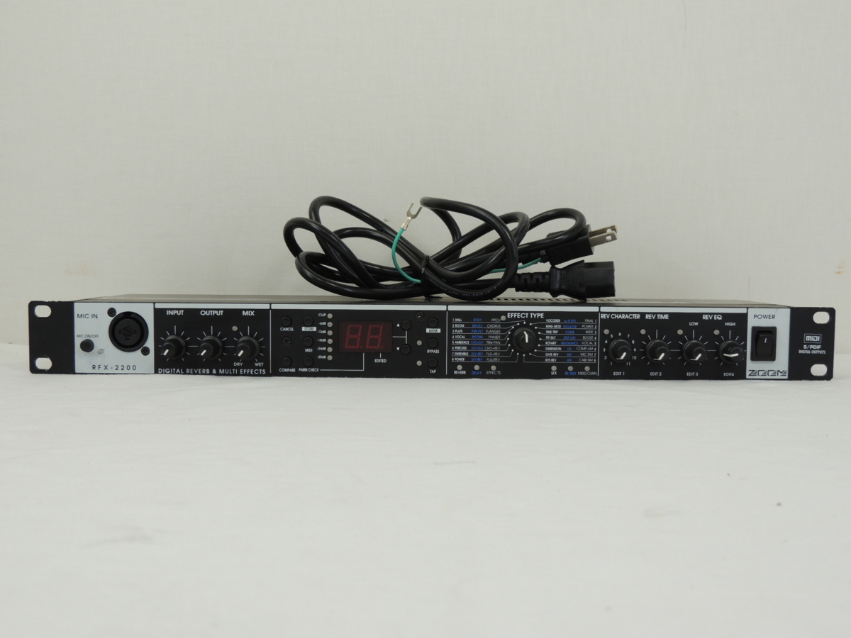 ズーム⁄ZOOM RFX-2200 デジタルリバーブ⁄マルチエフェクター 音出しOK