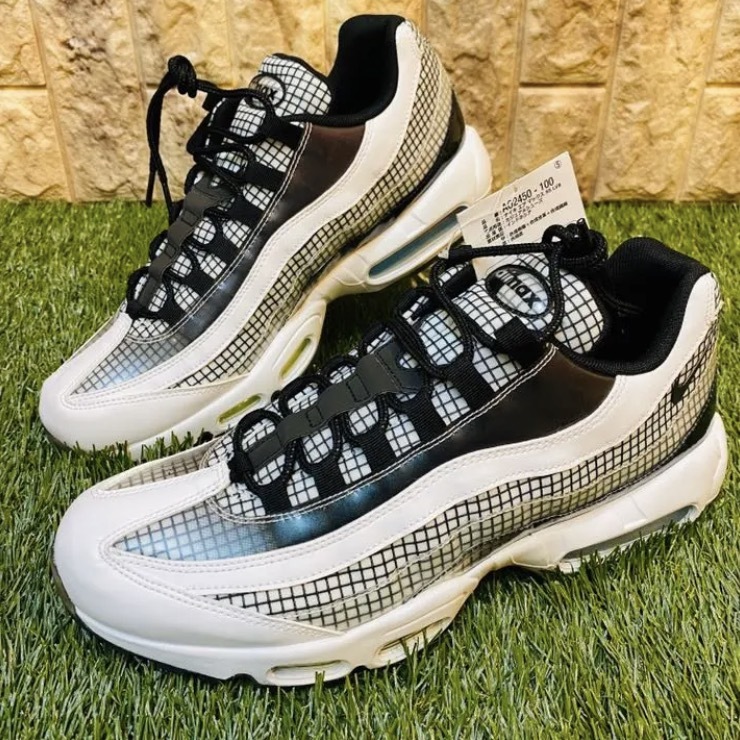  NIKE AIR MAX 95 LV8 ナイキ エアマックス 95 エレベート レトロフューチャー ホワイト ブラック 28.5cm スニーカー 赤箱付き(28.5cm)｜売買されたオークション情報、yahooの商品情報をアーカイブ公開 - 28.5cm