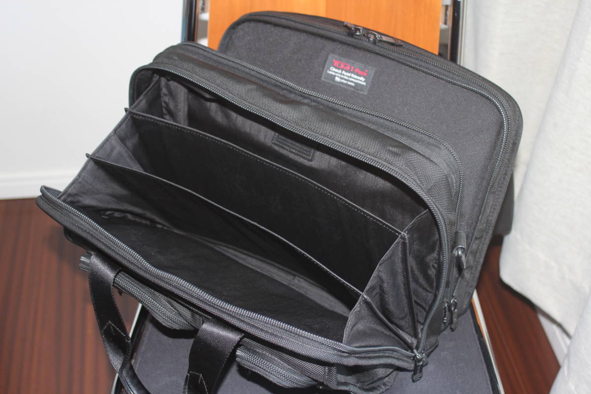 Tumi 26145DH Alpha-2 BLACK T-Pass Laptop Expandable Brief Case Bag