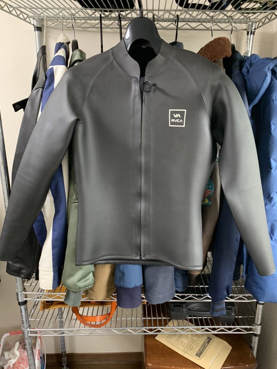 【全国無料，SALE】 RVCA タッパー ウェットスーツ 長袖 サイズ USのMサイズ 日本のMLサイズくらい(MLサイズ)｜売買されたオークション情報、yahooの商品情報をアーカイブ公開 - オークファン ウエットスーツ