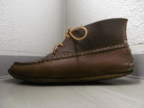 ARROW MOCCASINアローモカシン　チャッカーブーツ ハンドソーン　USA製　ブラウン　クレープソール 8　26cm位 ARROW MOCCASIN アローモカシン MOCCASIN＞ 4W モカシン