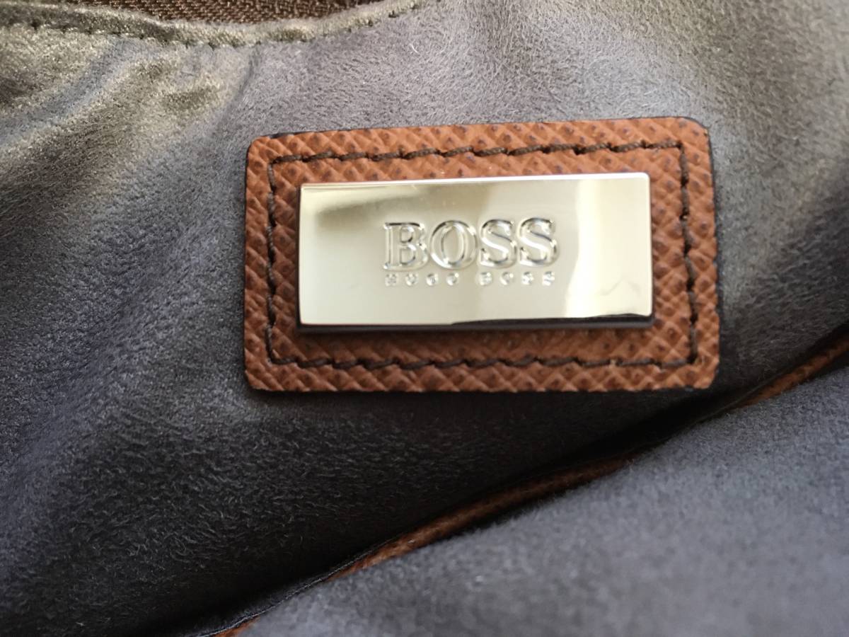 ヒューゴボス HUGO BOSS ショルダーバッグ 薄型 パルメラートレザー 革 