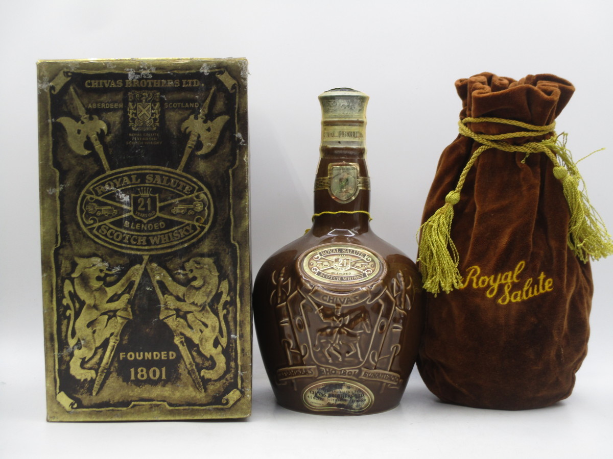 【定番人気，2026】 ROYAL SALUTE 21年 ロイヤルサルート 21年 ウイスキー 陶器ボトル 茶 箱入 巾着付 古酒 750ml E78851(スコッチ)｜売買されたオークション情報、yahooの商品情報をアーカイブ公開 - オークファン スコッチ