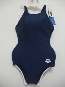 スクール水着 arenaのYahoo!オークション(旧ヤフオク!)の相場・価格を