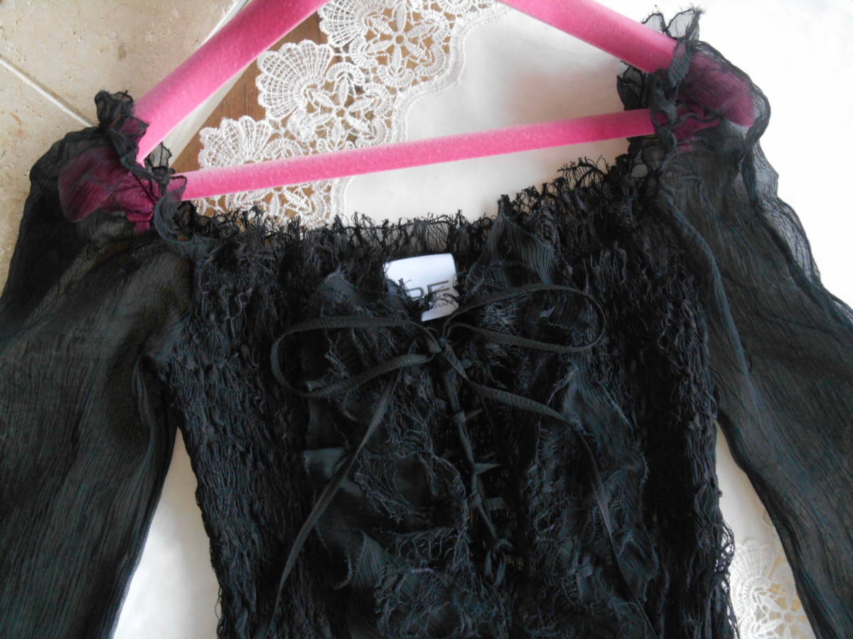 イタリア製*PF PAOLA FRANI*8万円くらい 繊細総レースシャーリングが  