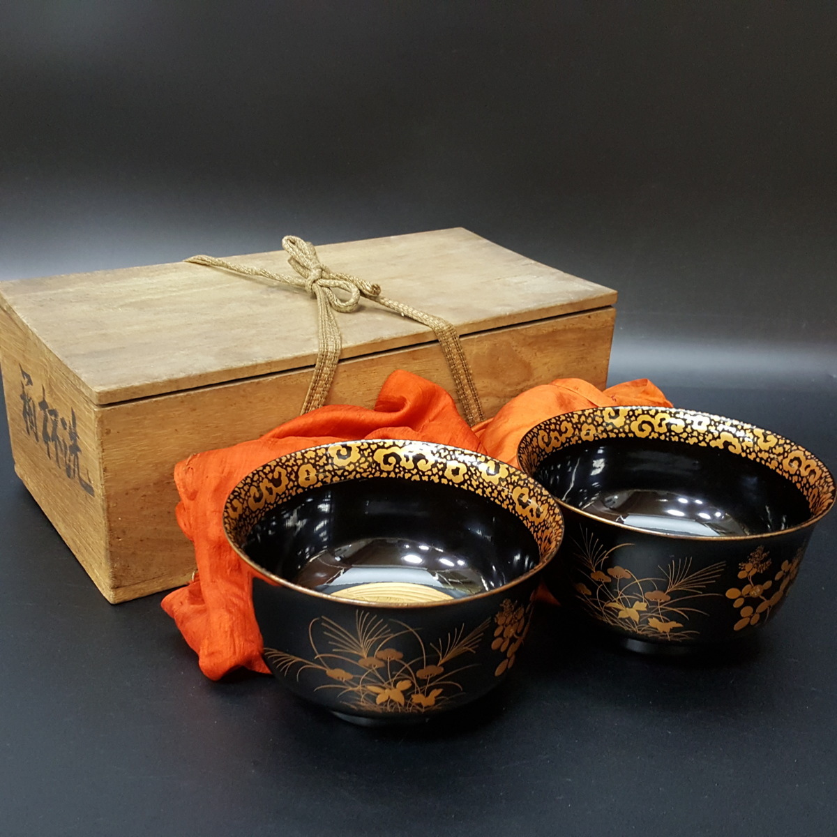 五客 隅切四方膳 足付 黒塗吸物膳 花鳥金蒔絵 時代木製漆器 CH74 文化