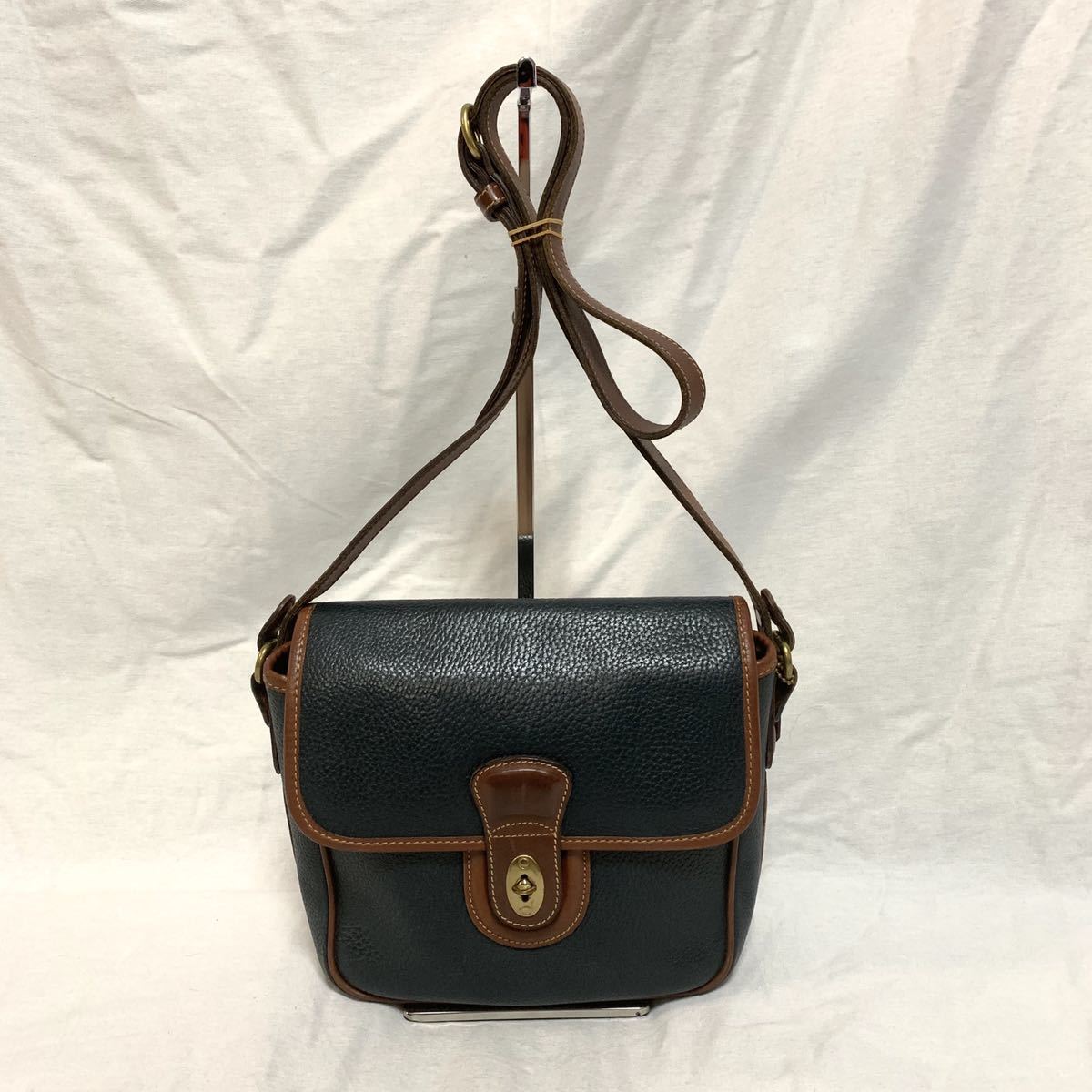 COACH コーチ ターンロック バイカラー レザー ショルダーバッグ | PGT 